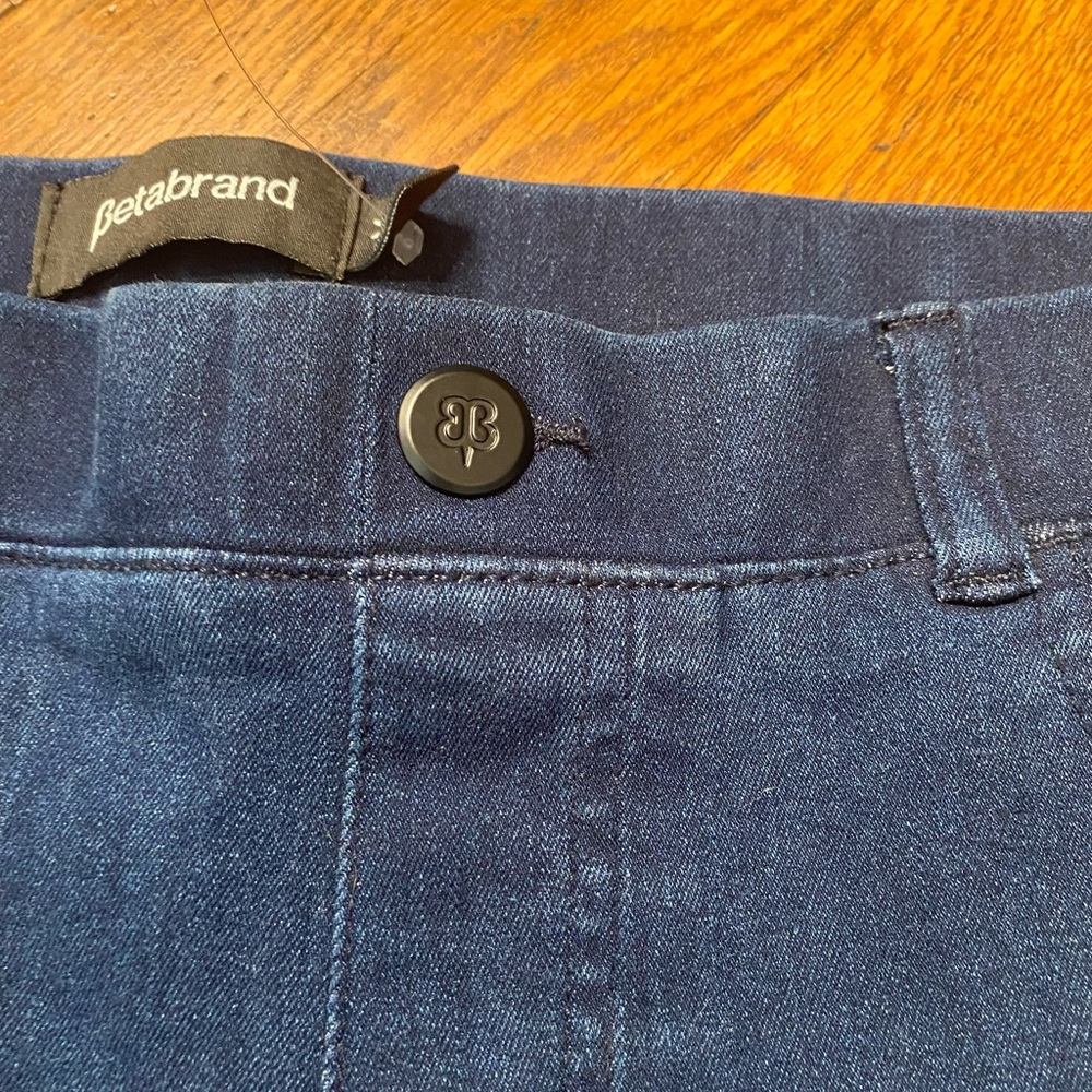 Beta brand dark blue cropped jeans - size m - Picture 6 of 7
